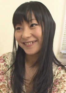 【551951】新婚なのに夜はご無沙汰･･･久々のチ◯ポを夢中で貪る可憐妻！ / ティッシュシコレール